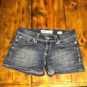 BKE Jean shorts!